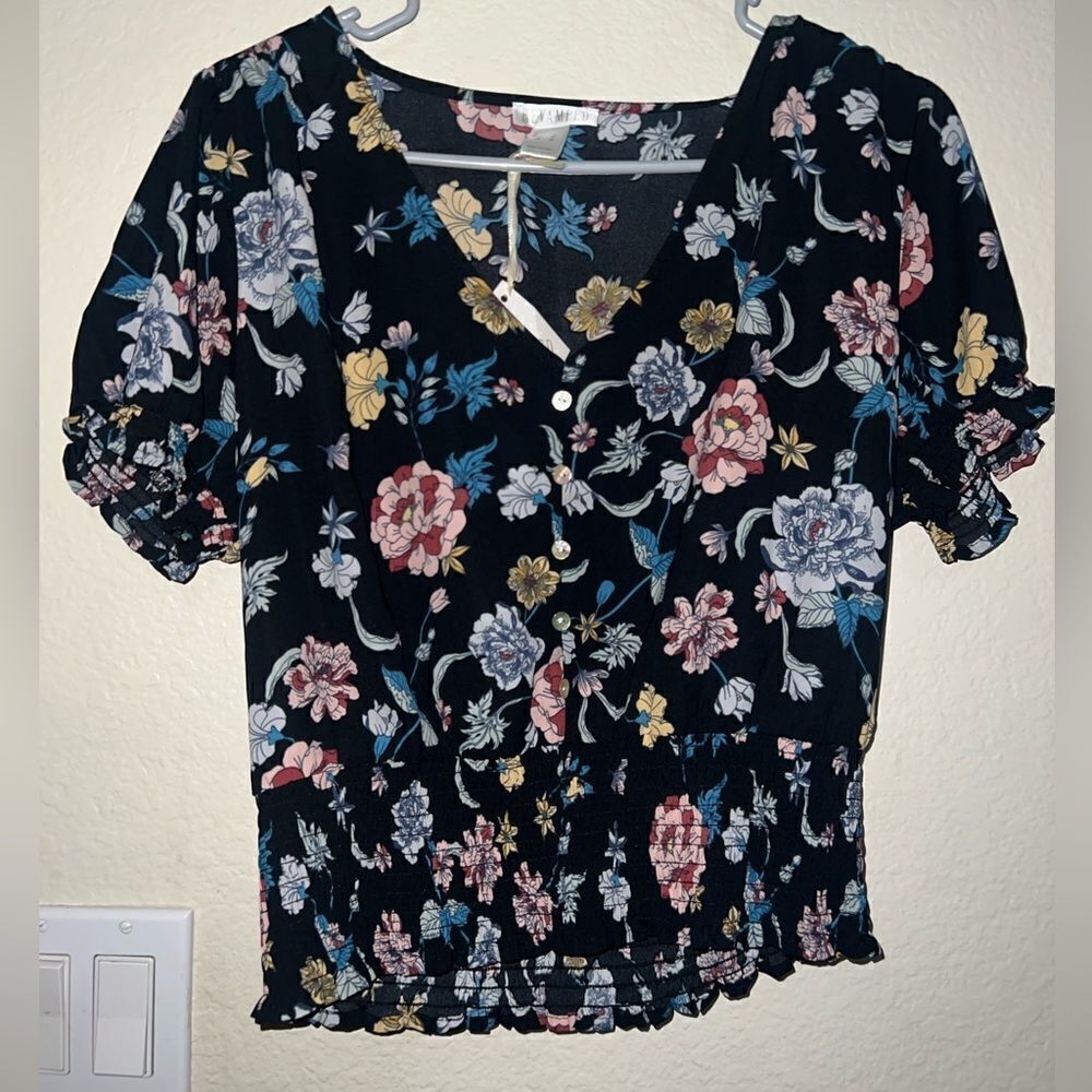 REVAMPED FLORAL BLOUSE- size Medium-NWT
